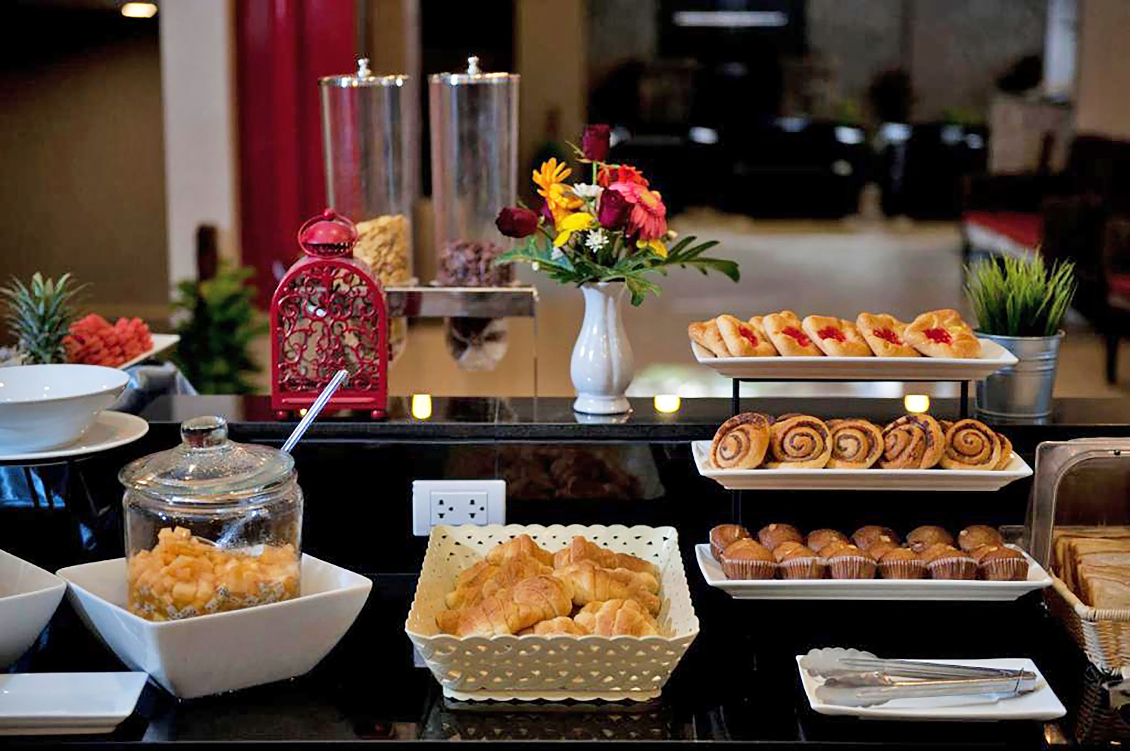 daily english breakfast (thb 300 per person)