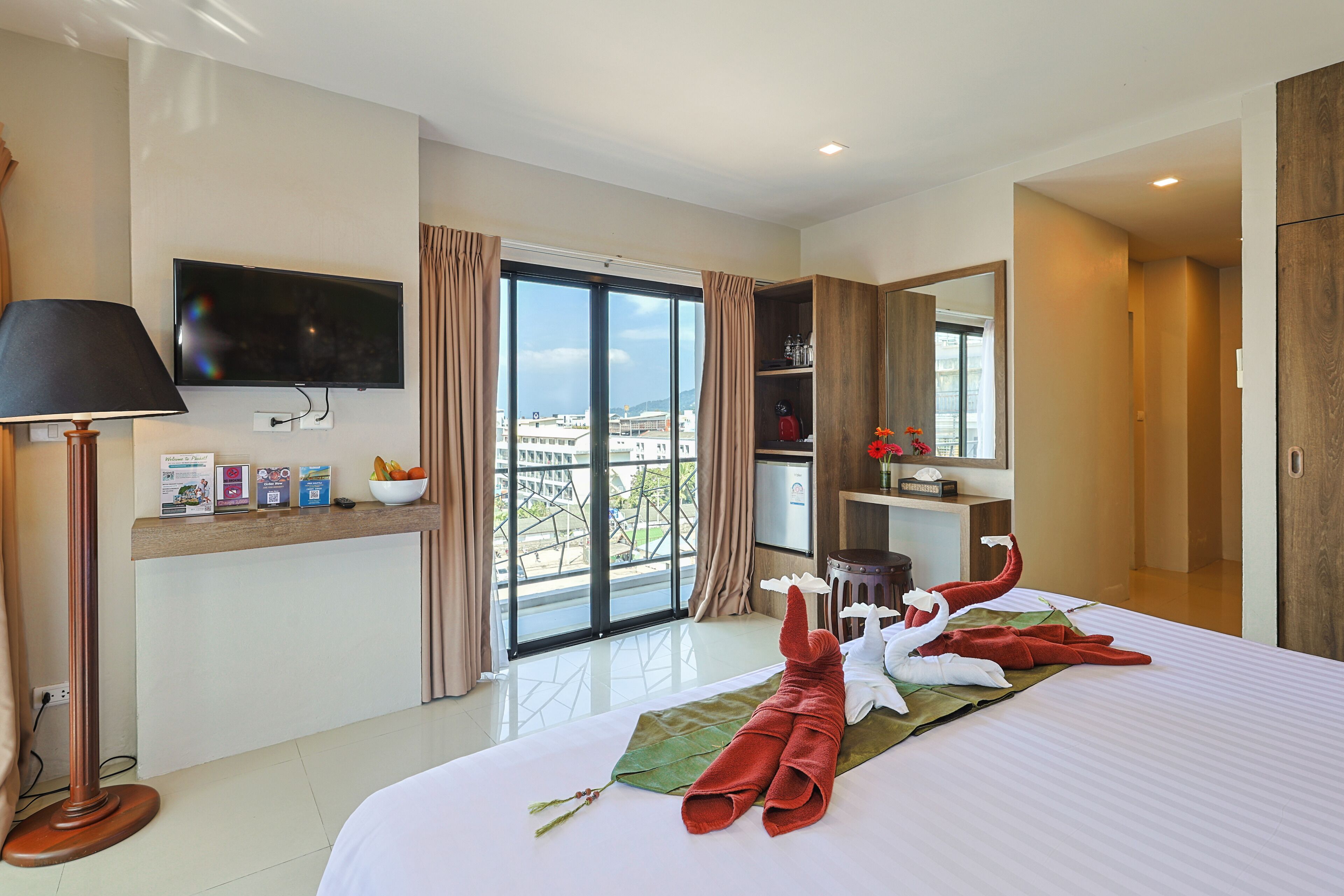 junior room | minibar, in-room safe, free cots/infant beds, rollaway beds