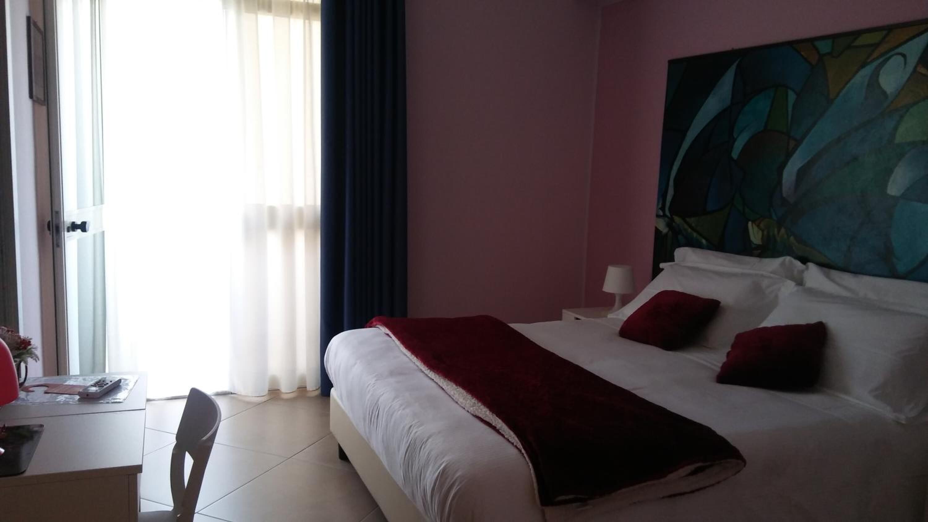 高級寢具、客房內保險箱、獨特裝潢、布置獨特