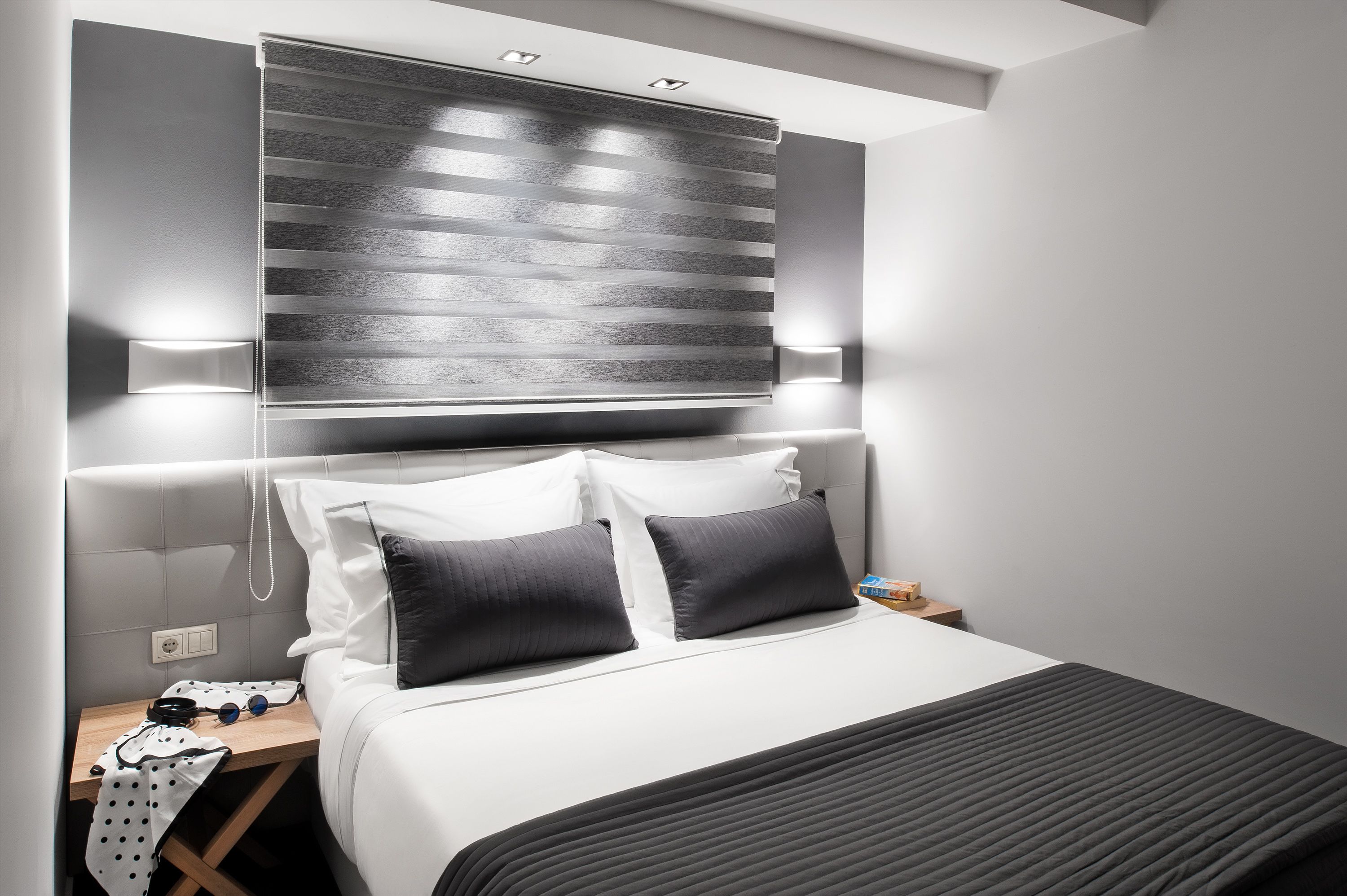 deluxe suite | hypo-allergenic bedding, in-room safe, desk, blackout curtains