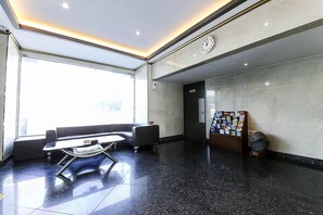 Lobby - Hotel W Topdong (Jeju City)