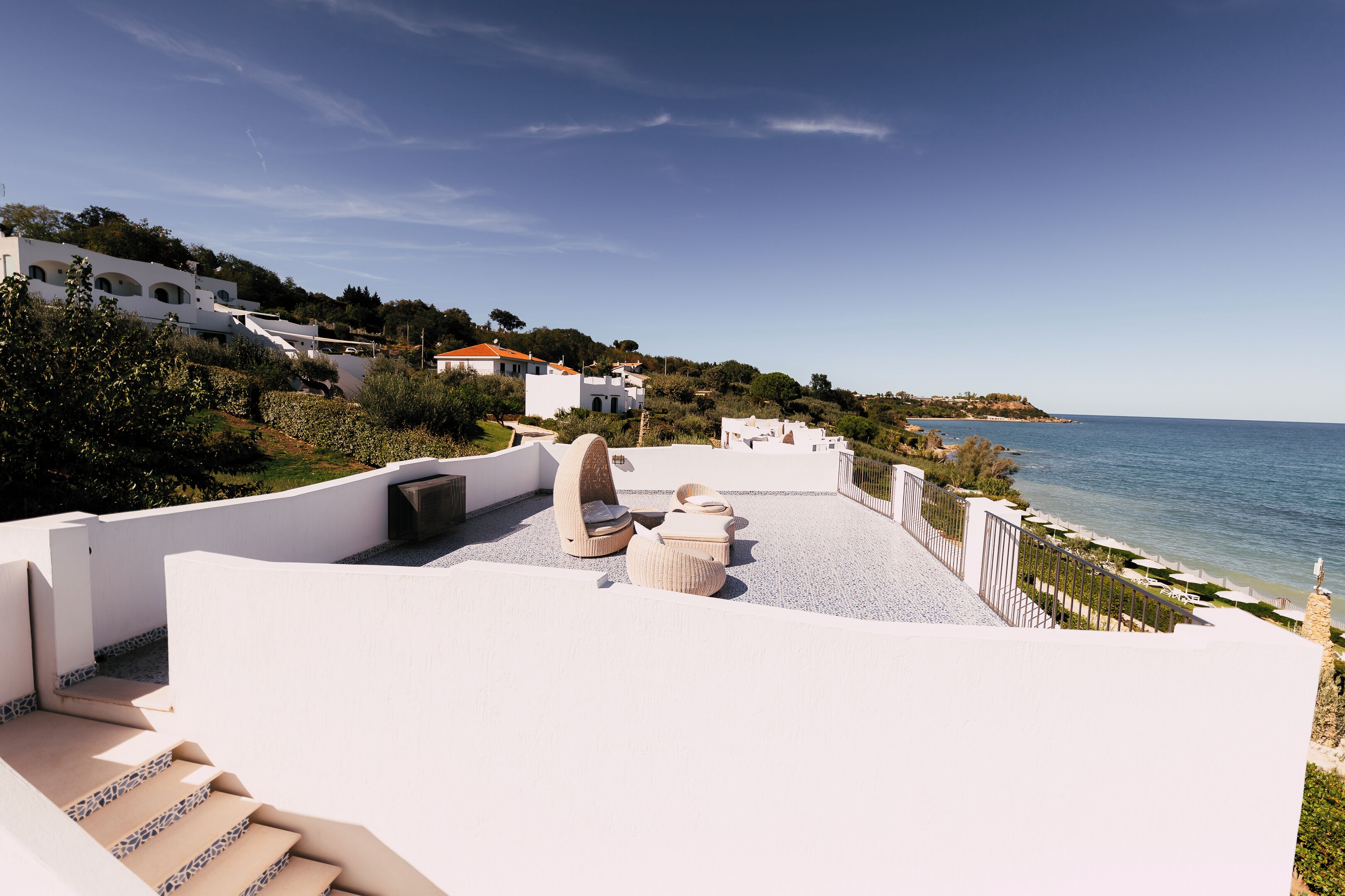 Family Suite, Non Smoking, Sea View | Premium bedding, minibar, in-room safe, desk