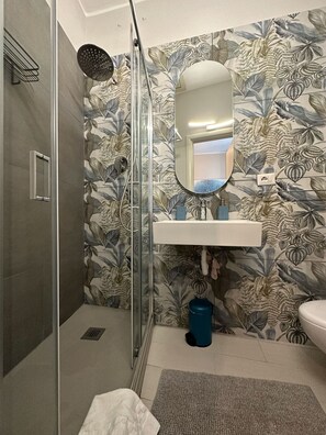 Apartment, 1 Bedroom | Bathroom | Shower, free toiletries, hair dryer, bidet - Santa Lucia (Caltanissetta)