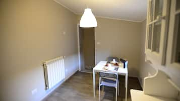 Apartment, 1 Bedroom | Bathroom | Shower, free toiletries, hair dryer, bidet