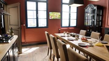 Daily buffet breakfast (EUR 19 per person)
