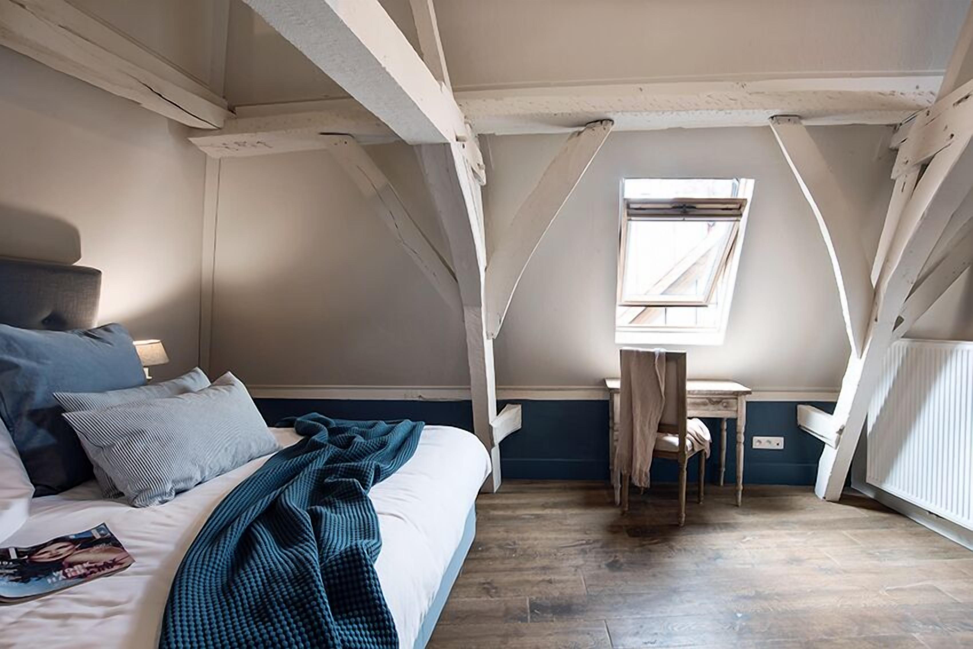 suite | 1 bedroom, premium bedding, memory-foam beds, desk