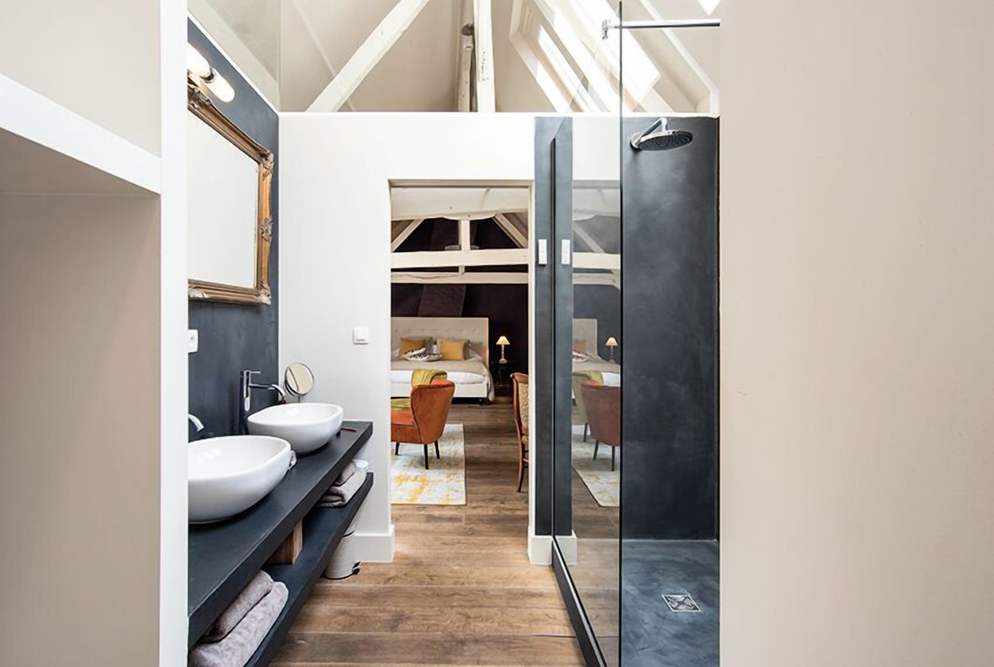 Suite | Badkamer met douche