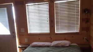 Family Cabin - RV Resort At Carolina Crossroads (Roanoke Rapids)