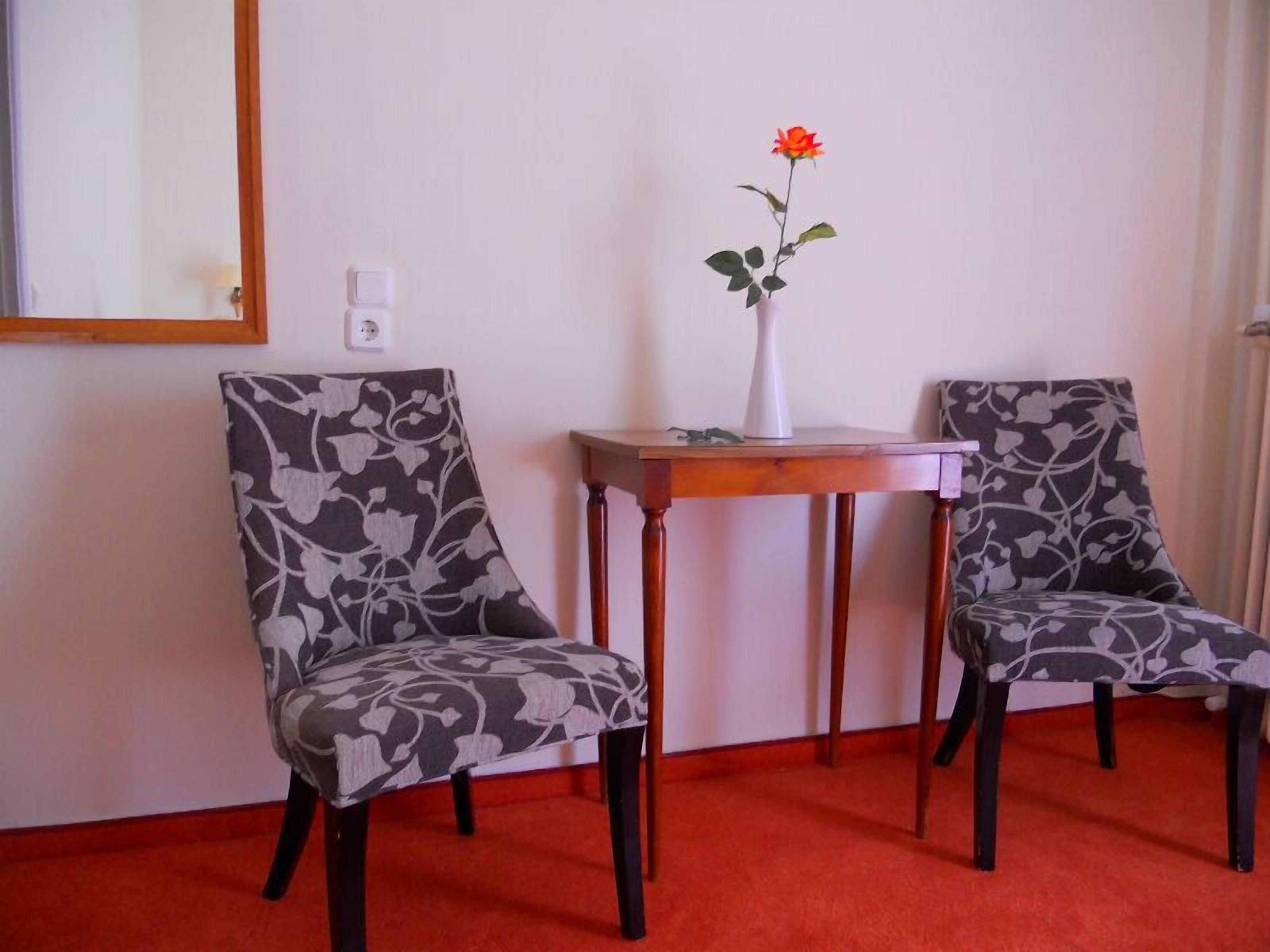 standard room | room amenity