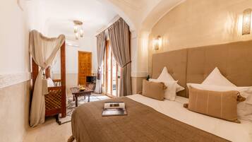 Superior Double or Twin Room, Accessible, Ensuite (Ambre) | 1 bilik tidur, cadar kapas Mesir, peralatan tempat tidur premium