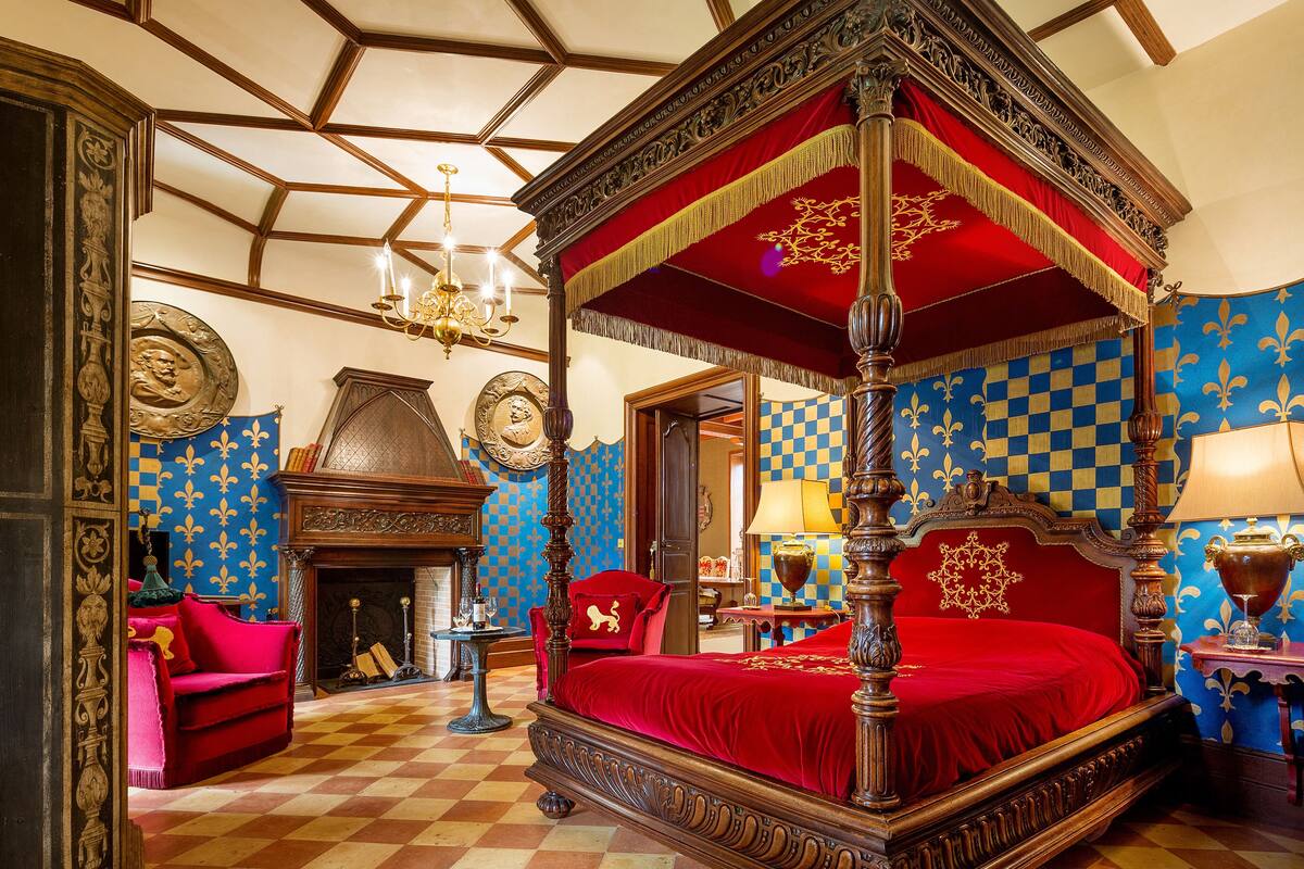Suite (Michel de Montaigne) | Premium bedding, individually decorated, individually furnished