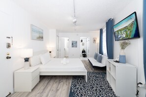 Departamento básico | Tabla de planchar con plancha, wifi gratis y ropa de cama 