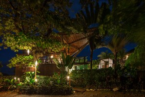 숙박 시설 정면