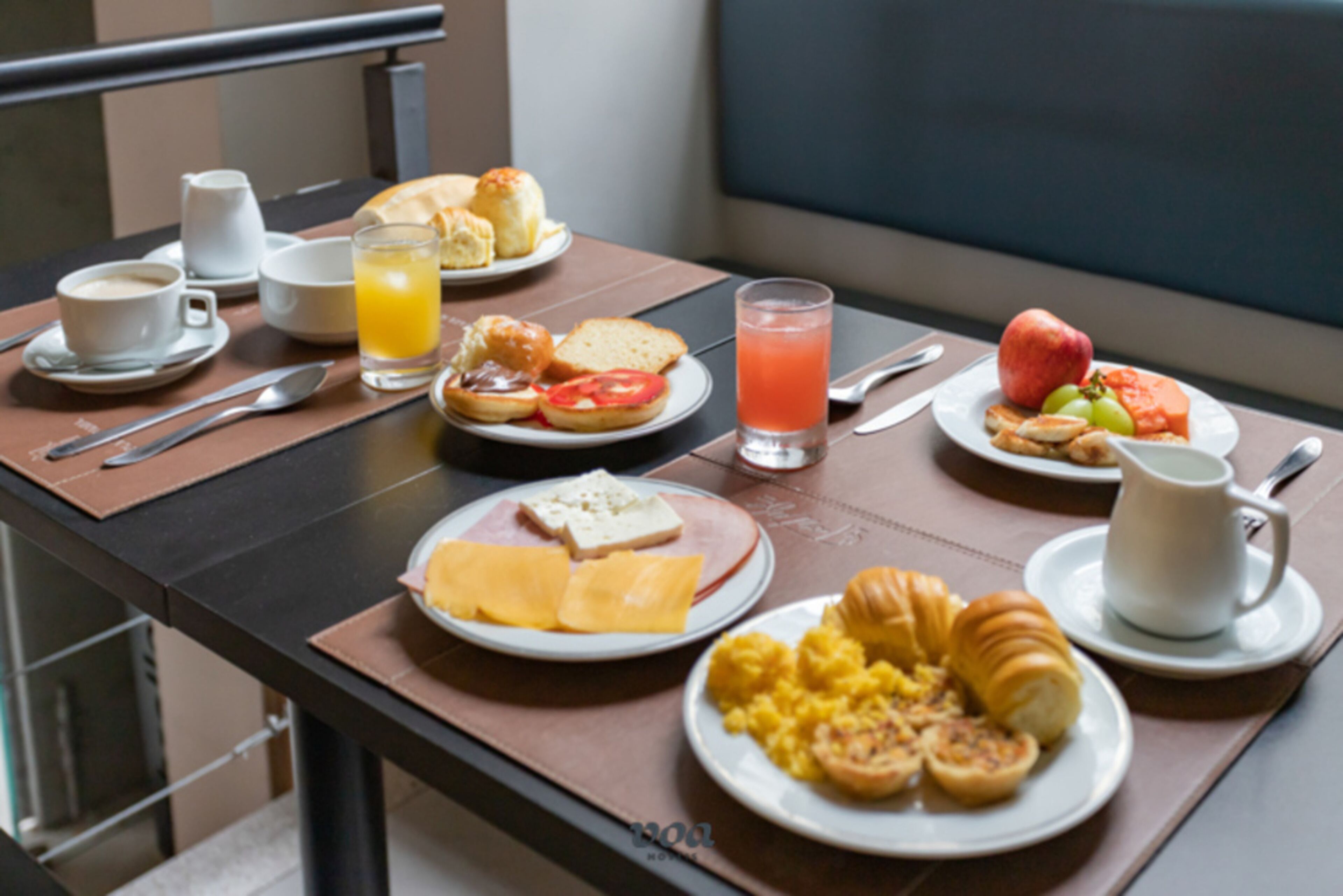 daily buffet breakfast (brl 28 per person)