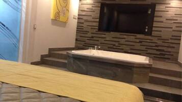Suite Deluxe, 1 cama King size | Ropa de cama de alta calidad, insonorización y wifi gratis