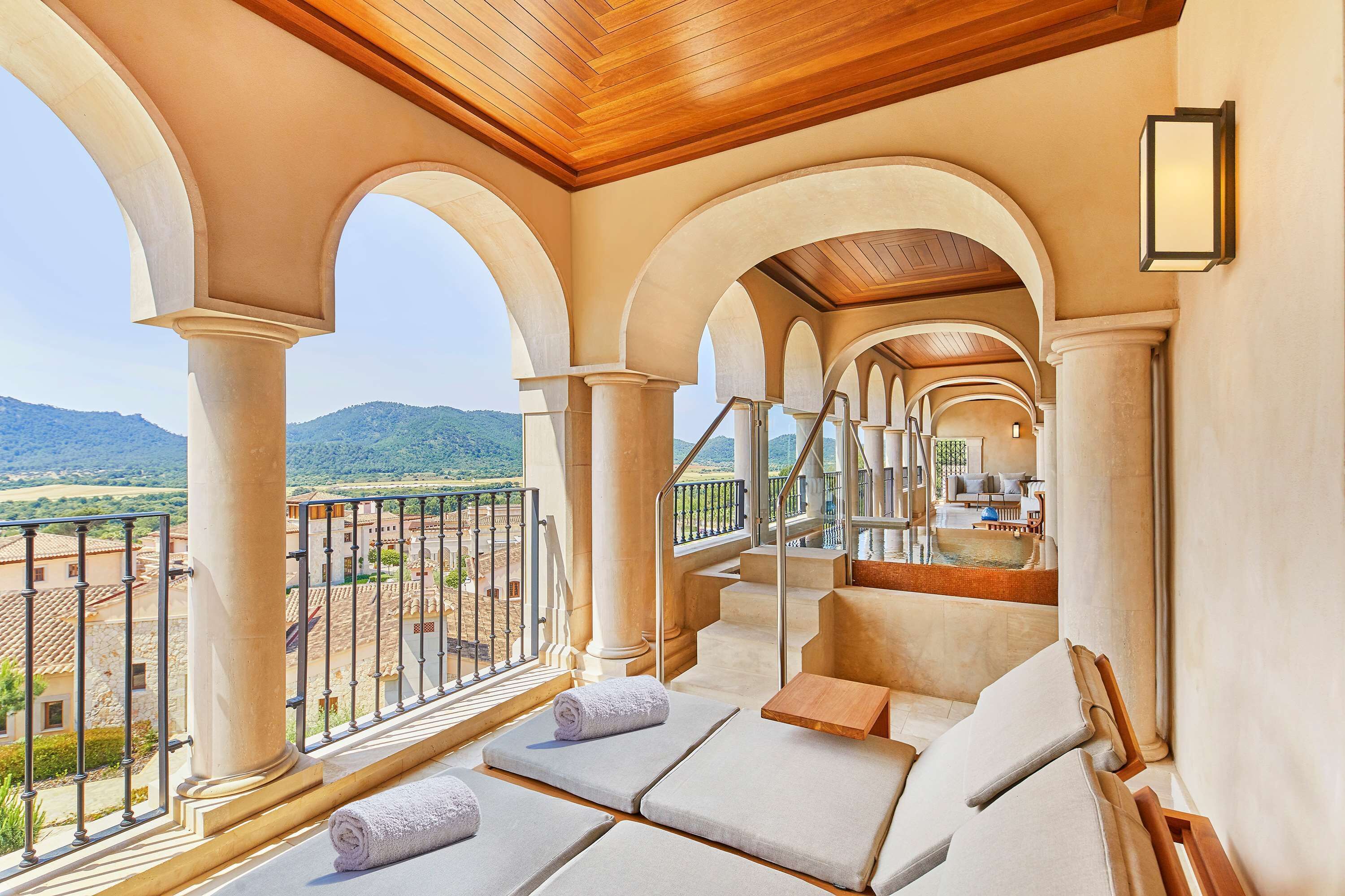 Presidential Suite | Premium bedding, pillowtop beds, in-room safe, desk