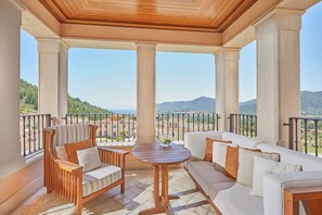 Junior Studio Suite, Valley View | Premium bedding, pillowtop beds, free minibar, in-room safe - Cap Vermell Grand Hotel (Capdepera)