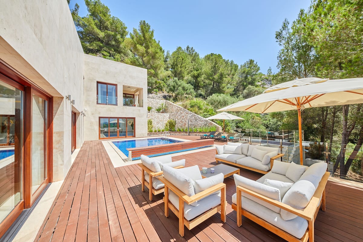 Luksus-villa (Cap Vermell) | Bjergudsigt
