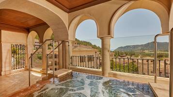 Presidential-Suite | Eigener Whirlpool