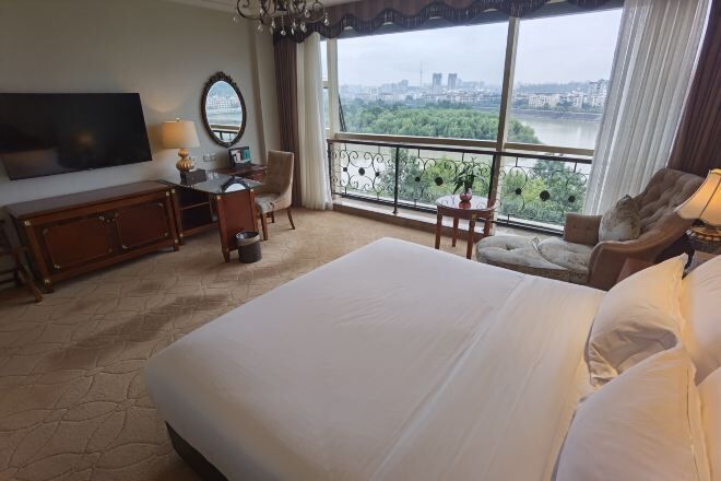 搖籃/嬰兒床、鬧鐘