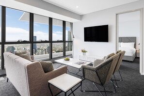 2 Bedroom Altitude Suite | Living area | Flat-screen TV - Meriton Suites Herschel Street, Brisbane (Brisbane)
