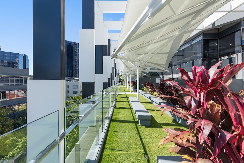 Meriton Suites Herschel Street, Brisbane by null