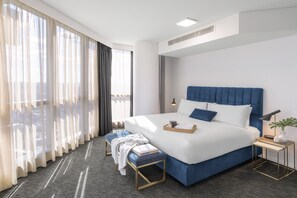 3 Bedroom South Bank Penthouse | Premium bedding, in-room safe, desk, blackout drapes - Meriton Suites Herschel Street, Brisbane (Brisbane)