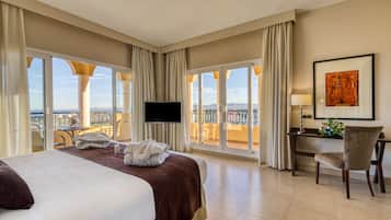 Suite, 2 Bedrooms (Real) | 1 bedroom, desk, soundproofing, free cots/infant beds