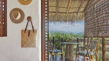 Junior Suite | Premium bedding, down comforters, memory foam beds, minibar