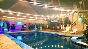 Outdoor pool - Hotel Costa Brava (Manzanillo)