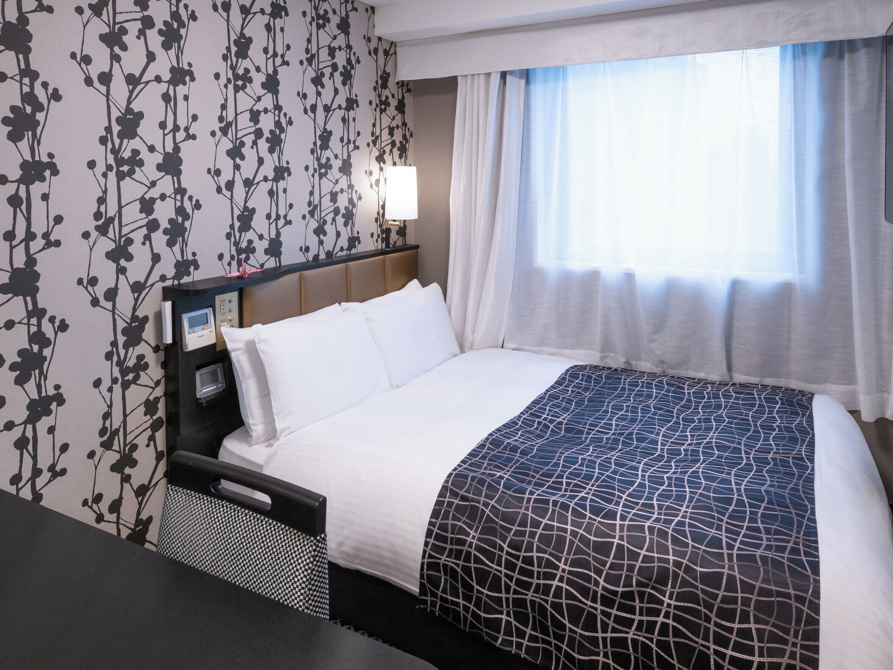 Szoba kétszemélyes ággyal, nemdohányzó (Near Shinjuku, Ikebukuro, Ueno) | Prémium ágynemű, pehelypaplan, íróasztal és sötétítőfüggöny