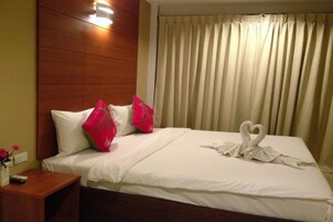 Minibar, escritorio, cortinas blackout y camas plegables/adicionales 