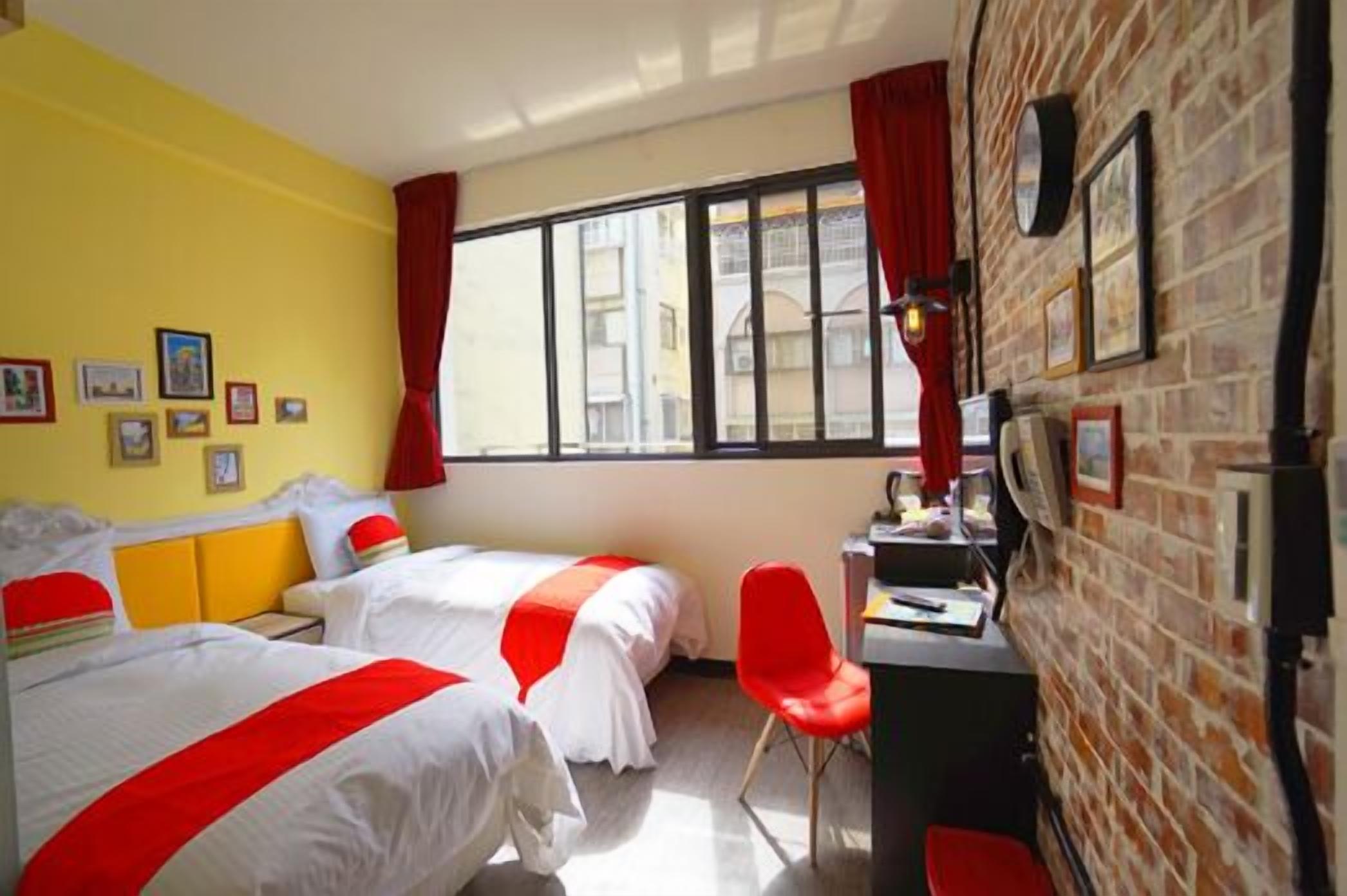 premium bedding, down duvets, desk, soundproofing