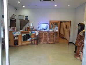 前台