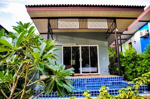 Deluxe Studio, Private Pool, Resort View | Outdoor dining - Chomphu Resort Khaolak (Takua Pa)