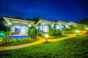 Studio Deluxe, piscine privée, vue établissement | Extérieur