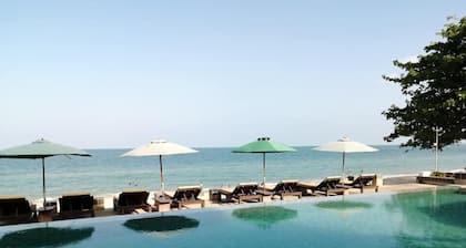 Khanom Golden Beach Hotel