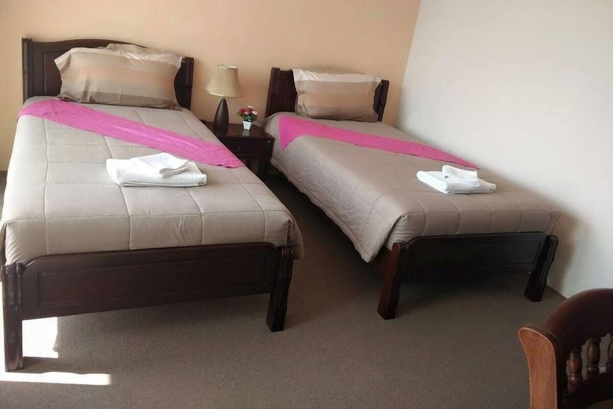 Desk, rollaway beds, free WiFi