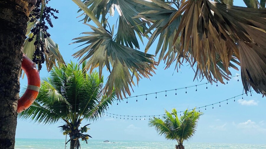 Alongkot Beach Resort Khanom