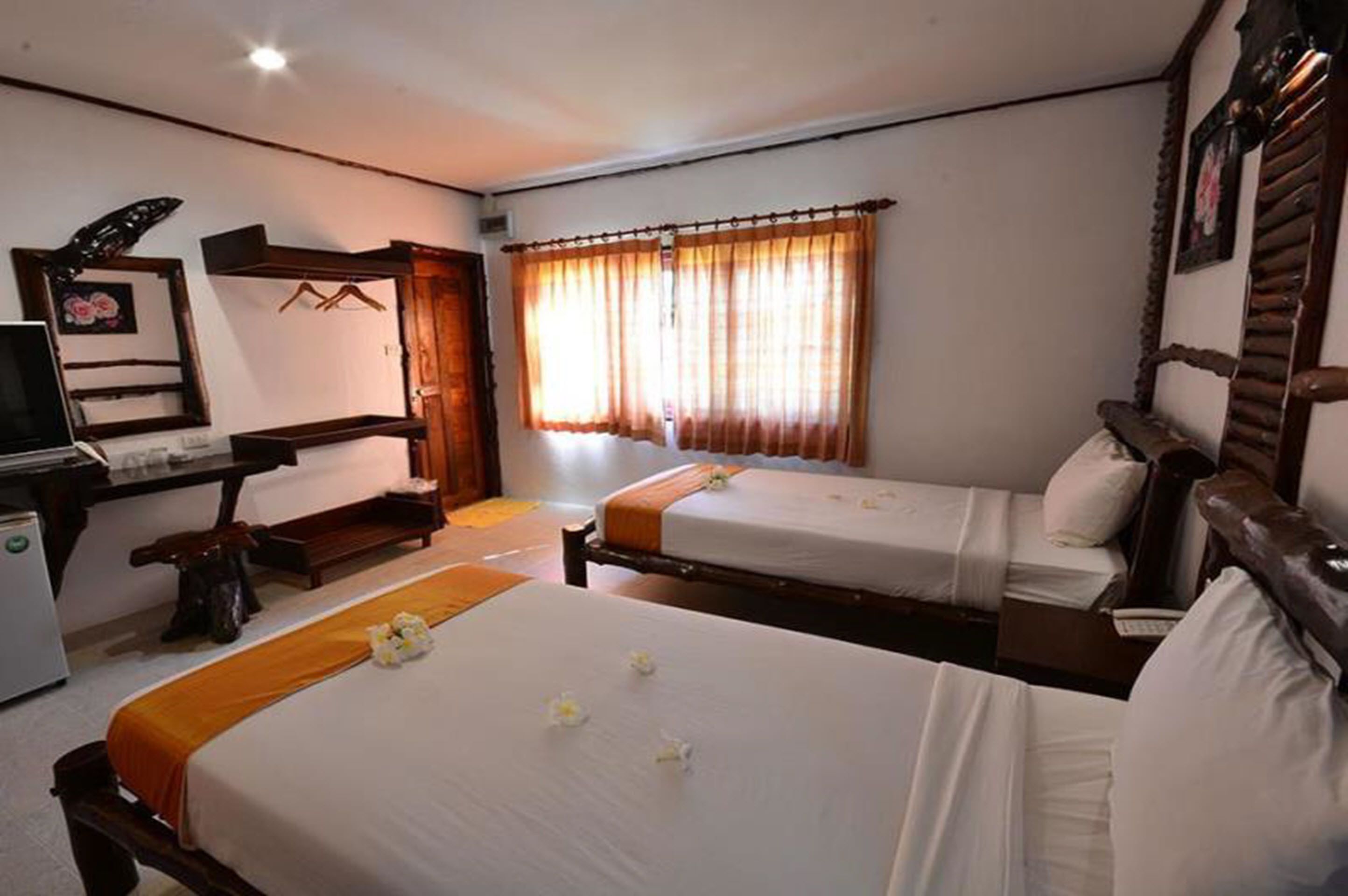 Deluxe Bungalow | Desk, rollaway beds, free WiFi