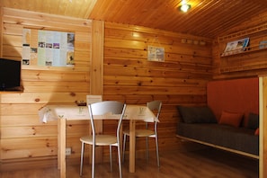 Bungalou, 1 dormitori | Roba de llit d'alta qualitat i habitacions insonoritzades