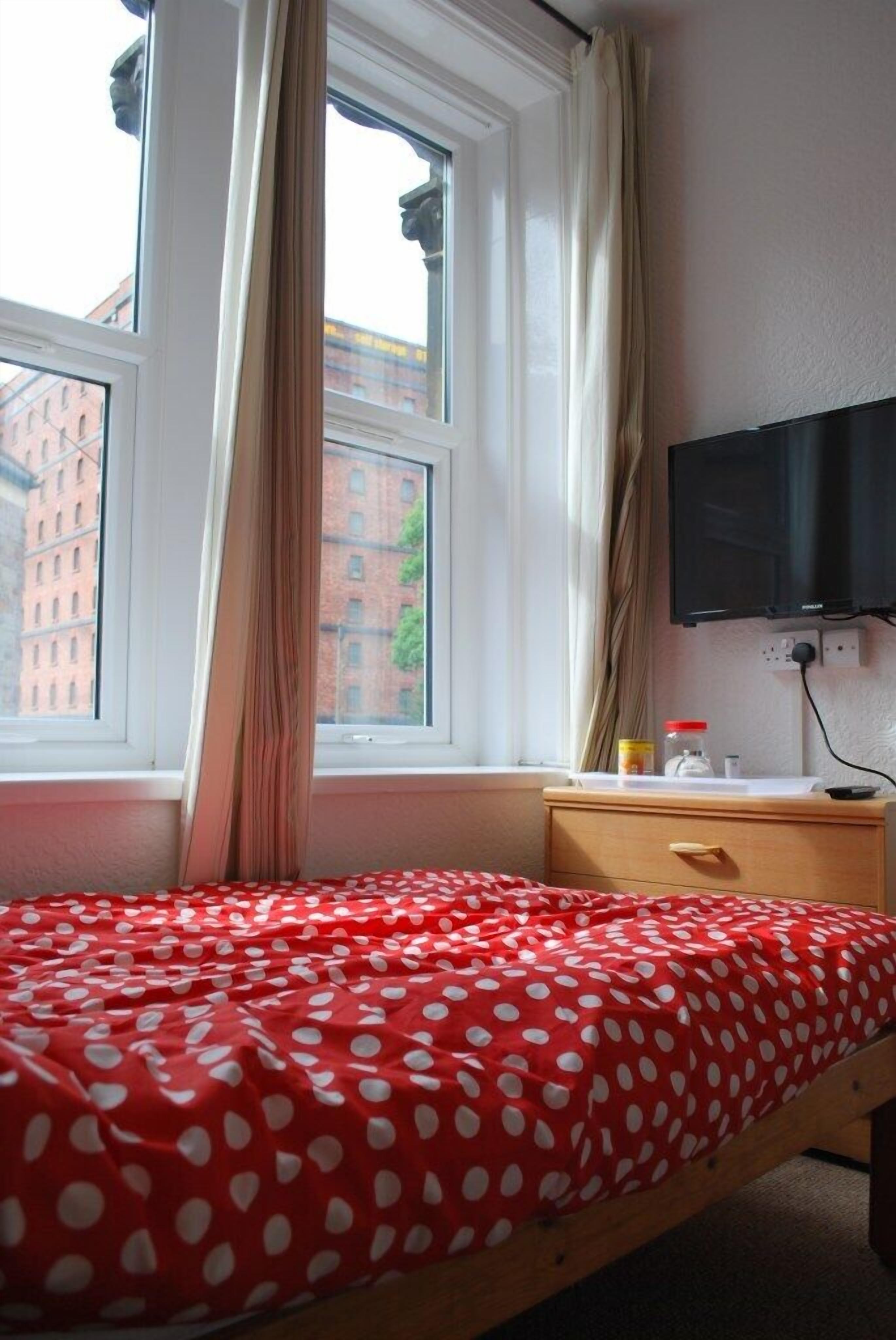 Photo - Clift Guest House