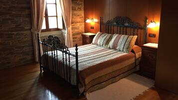 Free cots/infant beds, bed sheets
