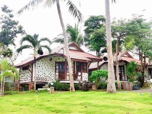 Coconut Cottage | Property grounds - Talkoo Beach Resort Khanom (Khanom)