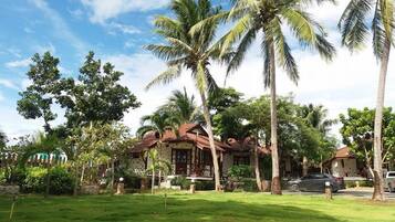 Coconut Cottage | Courtyard