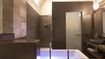 Suite – deluxe, 1 kingsize-seng, badekar | Boblebad
