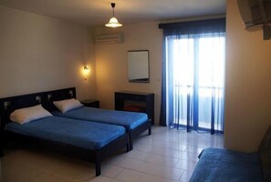 Studio Ekonomi (Triple) | Brankas, meja kerja, tempat tidur bayi gratis, dan Wi-Fi gratis