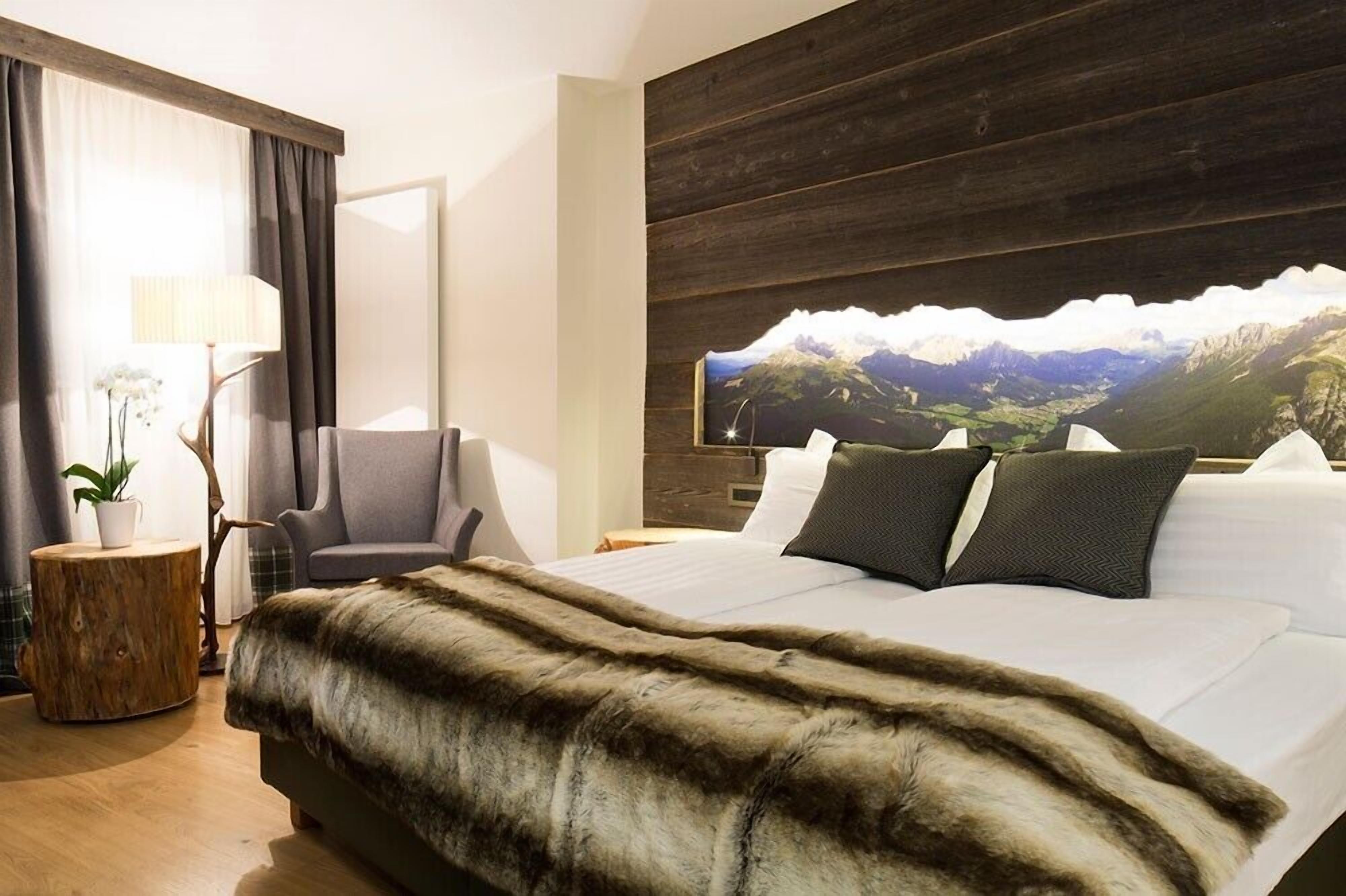 Suite Deluxe | Couette en duvet d'oie, coffres-forts dans les chambres