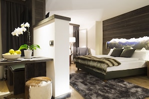 Down duvets, in-room safe, individually furnished, desk - Sport Hotel Majarè (San Giovanni di Fassa)