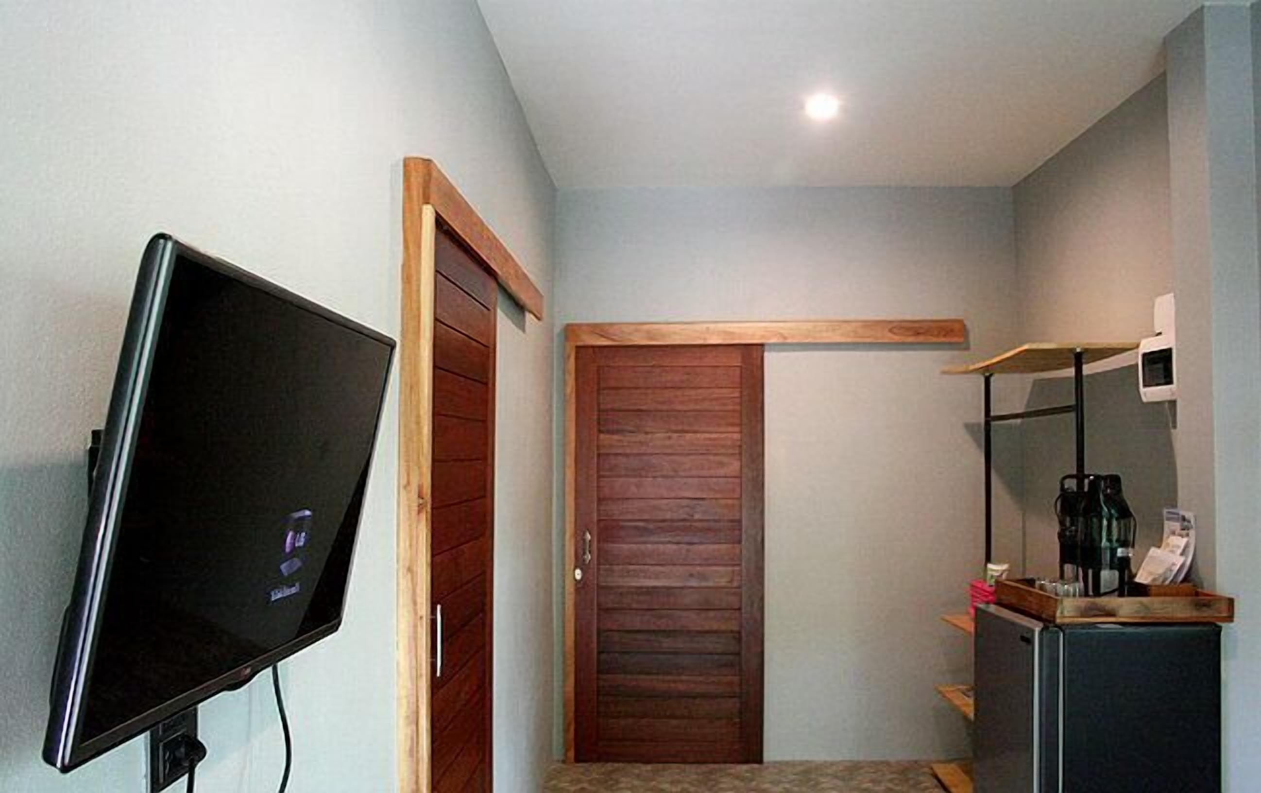 villa two bedroom  | minibar, in-room safe, desk, rollaway beds